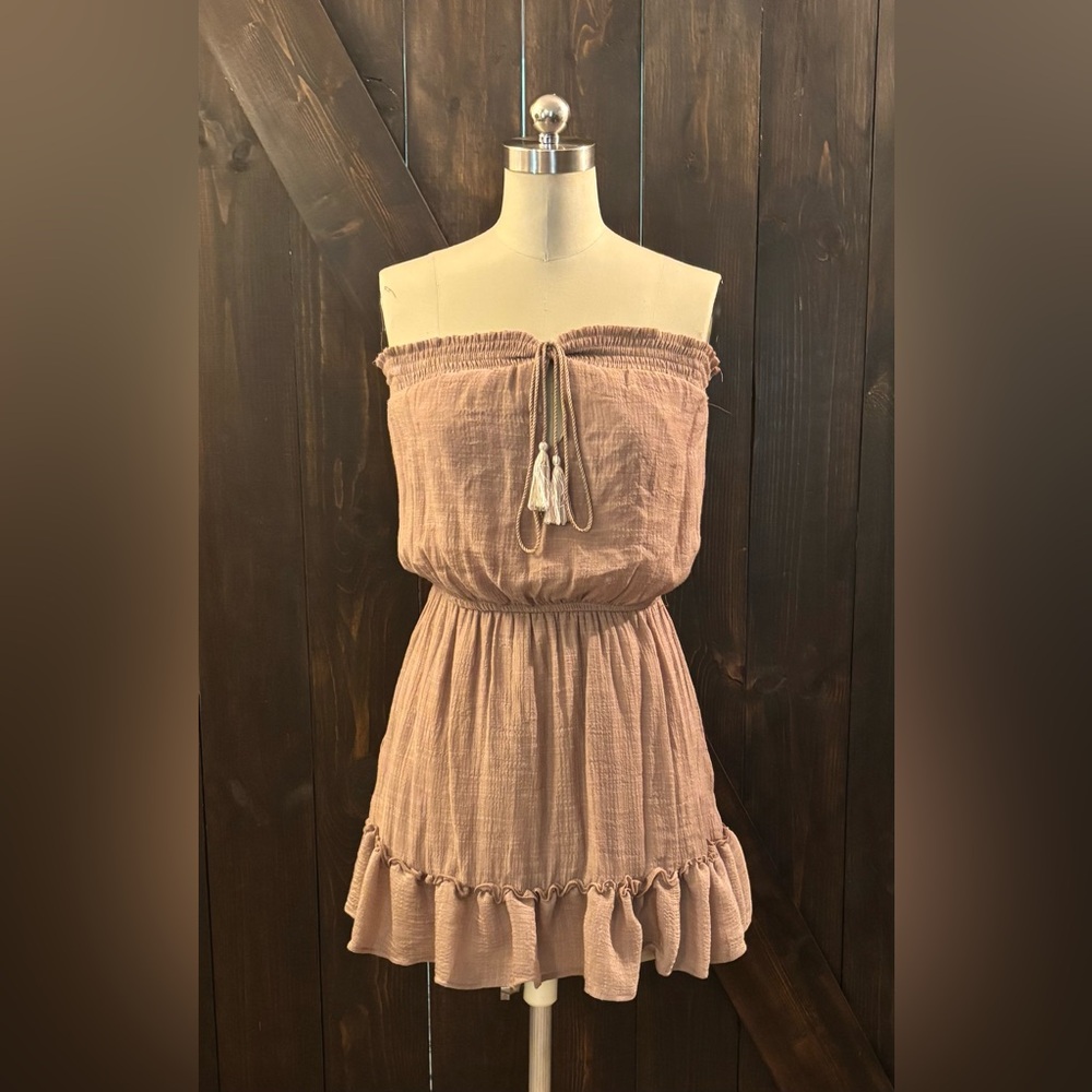 Sugar and Cream Strapless Ruffle Dress in Mauve